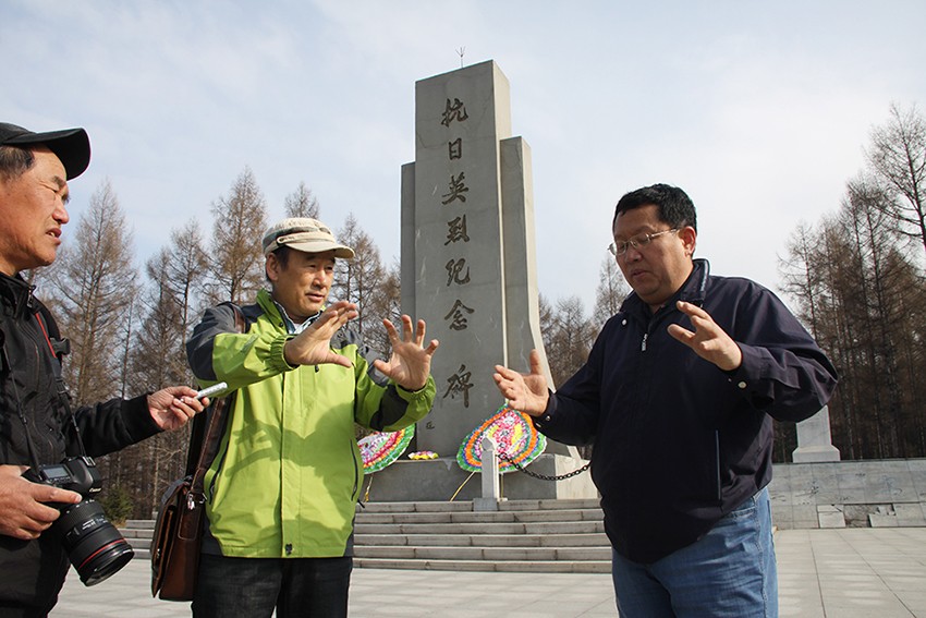 6.2014年4月，摄制组一行来到辽宁省新宾满族自治县实地取景，并回顾在此地区的抗日斗争事迹。.JPG