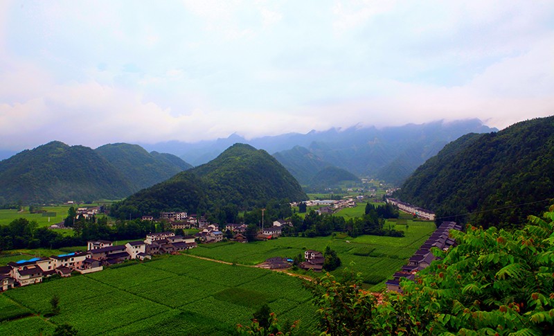 青堡村全景.jpg