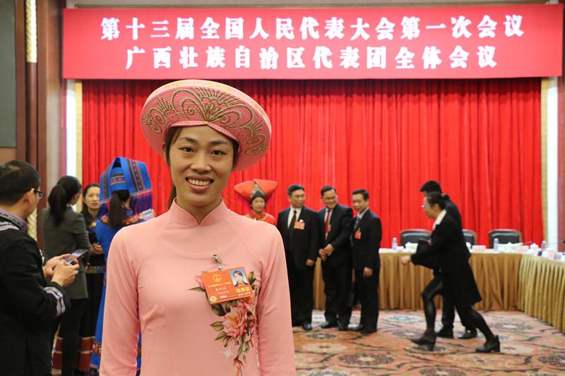 黄利婷-京族_副本.jpg