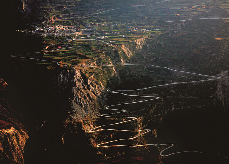 汶川的盘山路（汶川县委宣传部提供）_副本.jpg