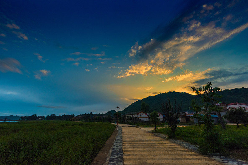 黑鱼洞村晚景_副本.jpg