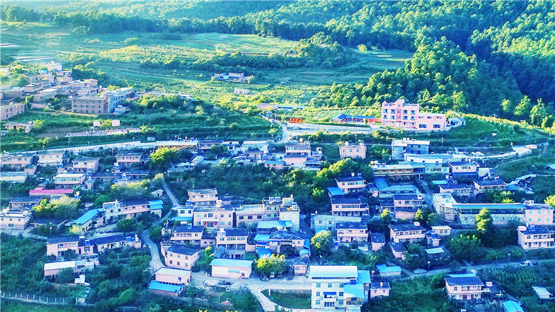 中国少数民族特色村寨—永定镇方山诸葛营民族文化生态旅游示范村_副本.jpg