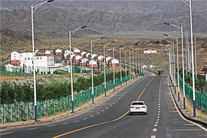 兵团第六师北塔山牧场新面貌.JPG